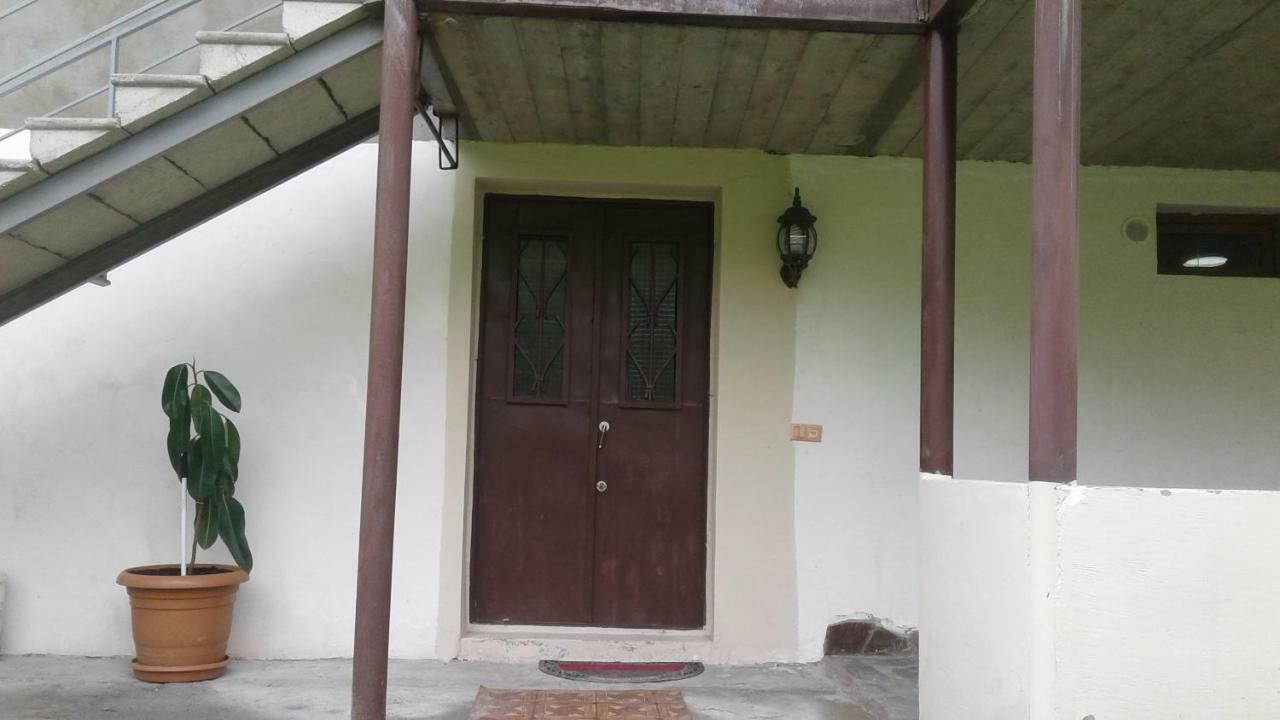 Mti House Hotel Kvesheti Bagian luar foto